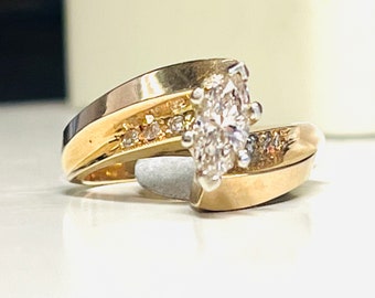 Anello di fidanzamento solitario con diamanti in oro giallo 14k