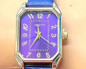 Vintage Ladies Elegant Purple Dial Quartz Watch