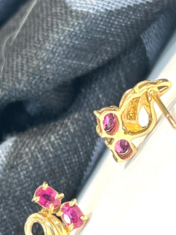 14K Yellow Solid Vintage Gold Oval Ruby Flower Sw… - image 4