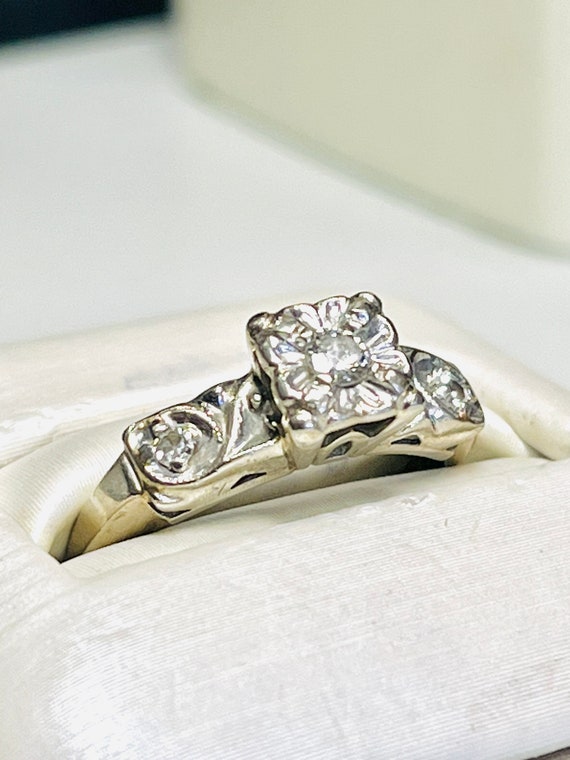14k White Gold Art Deco Mid Century Ladies Diamond