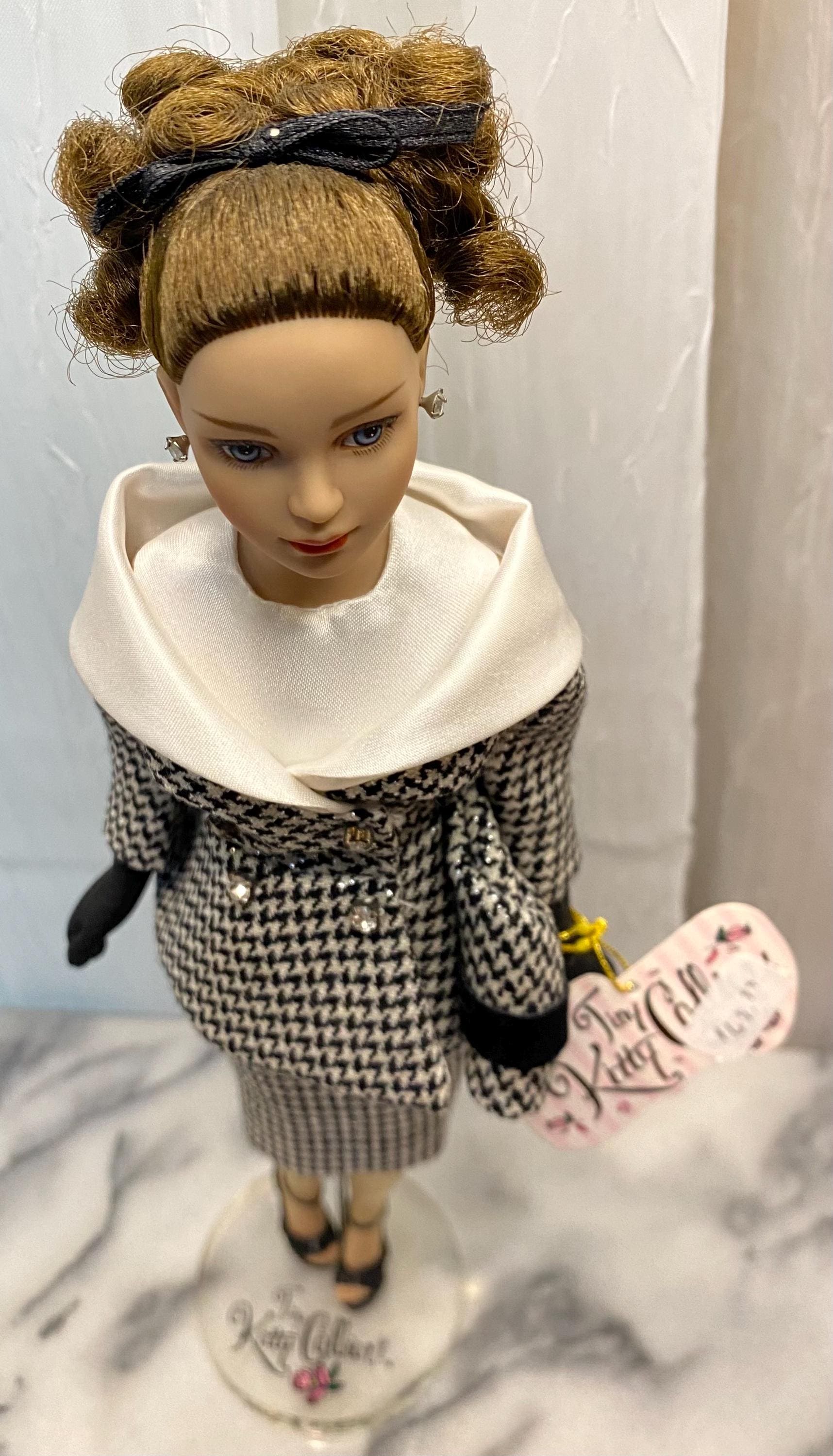 Tonner Doll Company Tiny Kitty Collier 10