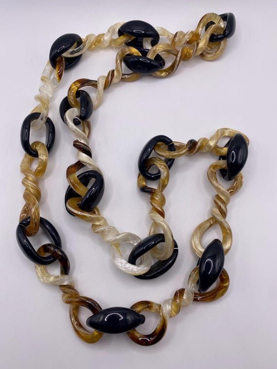 Long Continuous Strand of Resin Twisted and Paper… - image 3