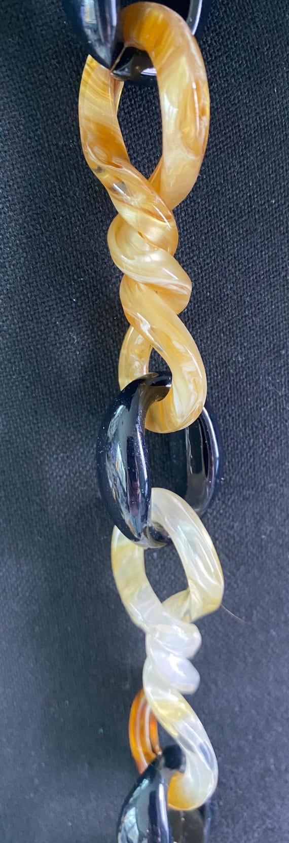 Long Continuous Strand of Resin Twisted and Paper… - image 2