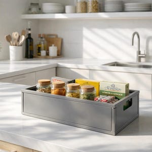 Plan numérique : bac de rangement industriel mince en métal – boîte en acier rivetée empilable pour la cuisine, les outils ou l'organisation de la maison