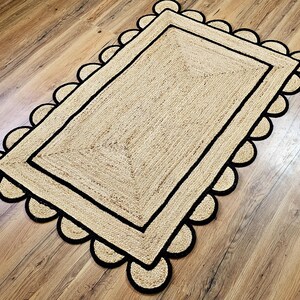 Natuurlijk geschulpt jute vloerkleed handgevlochten karpet Handgemaakt jute vloerkleed geschulpt jute vloerkleed golvende rand geschulpt tapijt Aangepast formaat vloerkleed decoratief vloerkleed