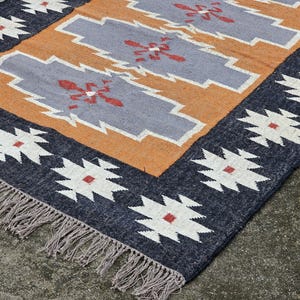 Handwoven Wool Jute Kilim Rug: Boho Indian Dhurrie Flatweave