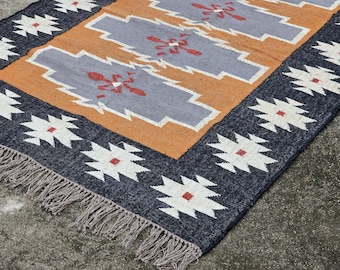 Handwoven Wool Jute Kilim Rug: Boho Indian Dhurrie Flatweave
