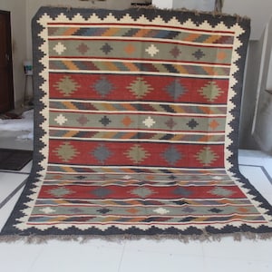 Area Kilim Rug, Handwoven, Handmade Vintage Kilim Rug, Kilim Dhurrie Rug, Motifs, Oriental, Traditional Indian, Geometric, Turkish