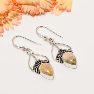 Labradorite 925 Sterling Silver Earring, Gemstone Earring, Handmade Earring, Beautiful Earring, Women Earring, Drop Dangle Earring