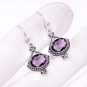 Pendiente de amatista morada en plata de ley 925, pendiente de piedra preciosa, pendiente hecho a mano, pendiente elegante, pendiente colgante, pendiente vintage