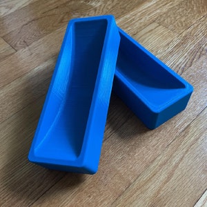 Stojaki do przechowywania wózków do golfa dyskowego Zuca - akcesoria do golfa dyskowego drukowane w technologii 3D firmy Platinum Disc Golf