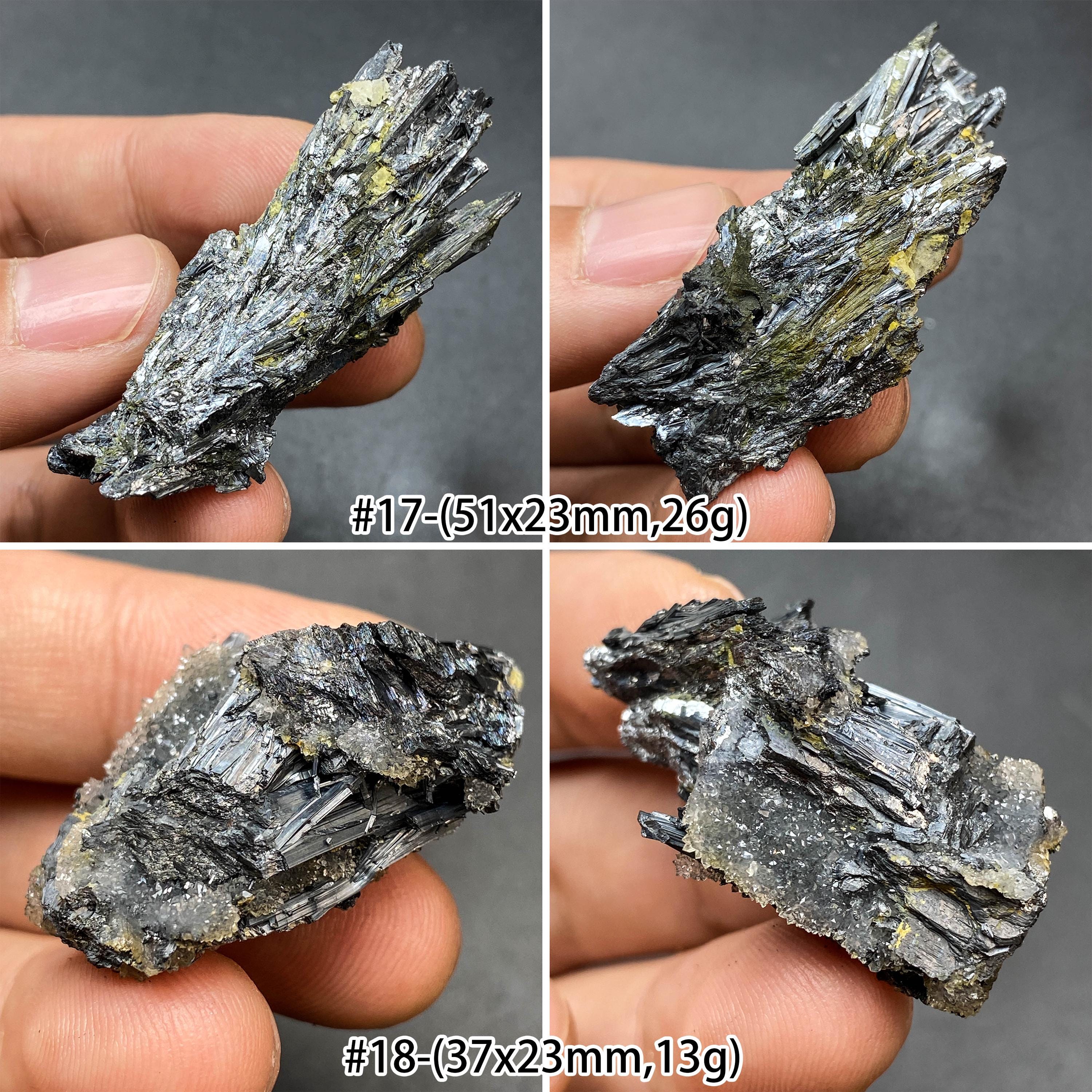 ゴージャスな銀色の輝安鉱アンチモン結晶標本、光沢のある輝安鉱標本