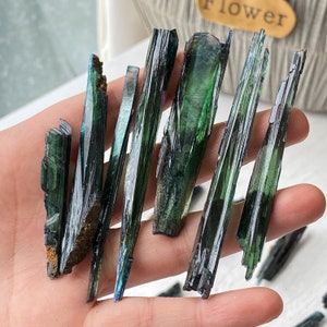 Precioso racimo de vivianita verde: cristales crudos y espécimen mineral, decoración curativa natural, regalo ideal para coleccionistas