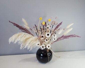Dried and preserved flower arrangement