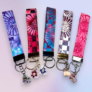 Navy Type III, Checkered Flowers Fabric Wristlet Key Fob Keychains