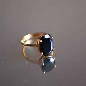 Black spinel ring