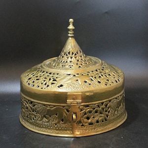 Brass Gauri Head Pandan Box - Ca 1910 Brass Gauri Head Pandan Box - Ca 1910