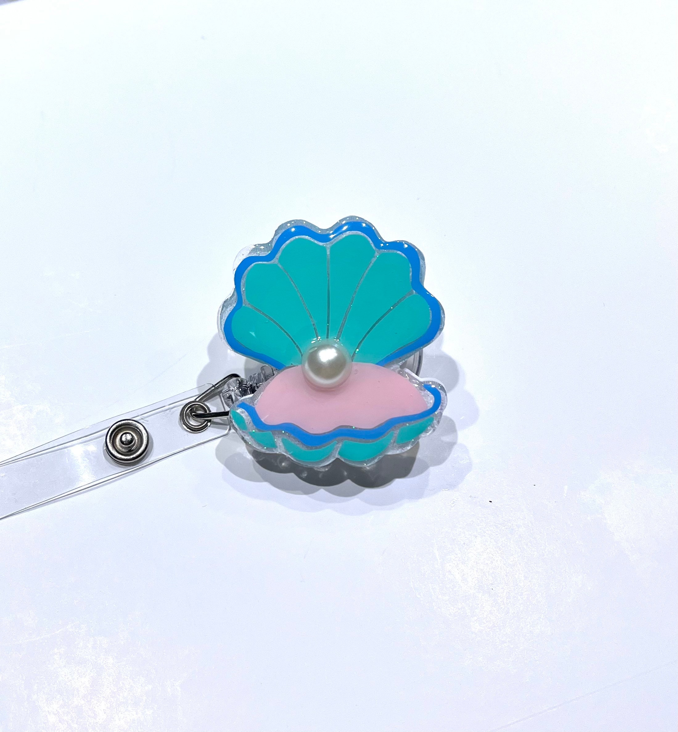 Seashell Badge Reel – Catherine Crafts Shop