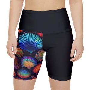Seashell Print Women&#39;s Workout Shorts: Beach Yoga Activewear