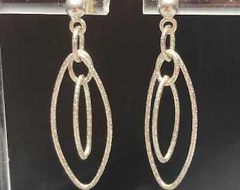 925 Sterling Silver Triple Oval Hammered Design Dangling Earrings 1.5 in 2.7g