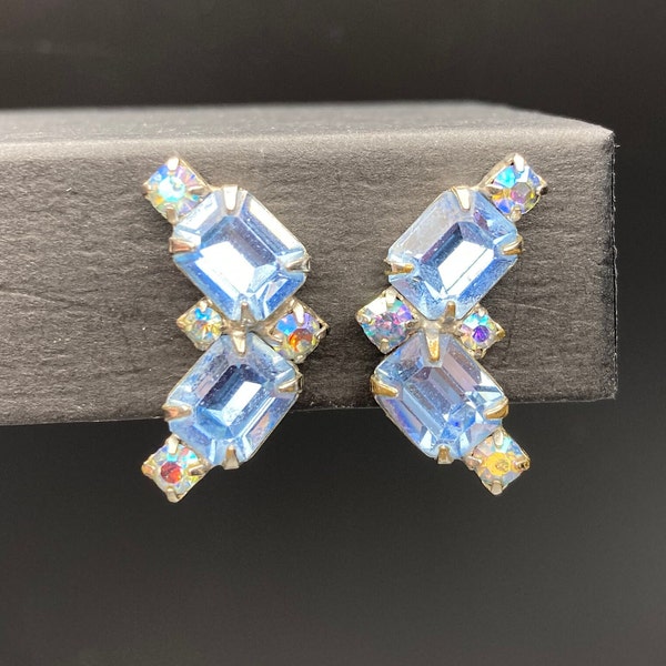 Clip On Beautiful VTG 1960’s Silver Tone Sparkly Blue & AB Rhinestone Earrings