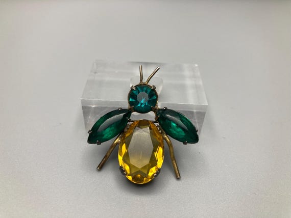 Bug Brooch Adele Simpson Rhinestone Winged Multic… - image 4