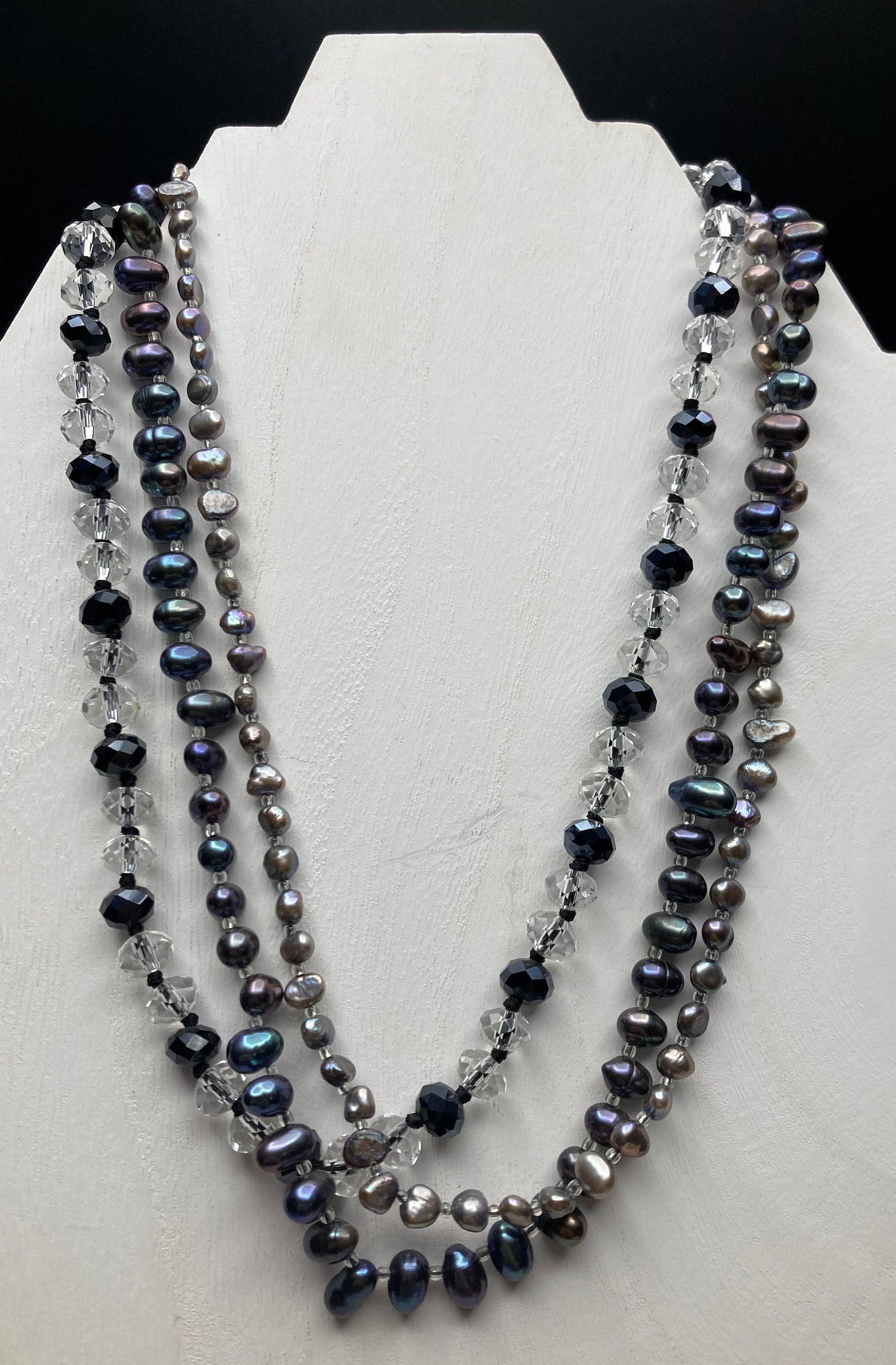 925 Clasp 3 Strand Grey, Peacock Pearl, Black and Clear