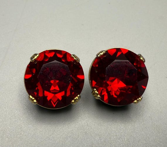 Weiss Signed VTG Ruby Red Rhinestone Clip Earring… - image 5
