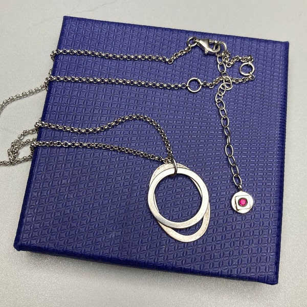 ELLE 925 Sterling Silver Circle Oval Pendant Necklace Ruby On Clasp Stackable 6g