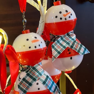 Ornement de pêche bonhomme de neige Bobber