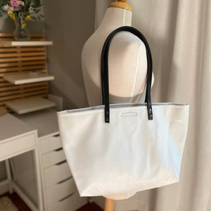 Faux Leather White Tote Bag with Black Handles shopping Beach Bag Fashionable Large Woman Handmade Real Leather handles