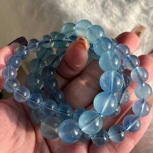 Bracelet en cristal d&#39;aigue-marine naturelle pour calmer et communiquer, cristal de guérison, cadeau pour elle, bijoux faits main, mars, pierre de naissance