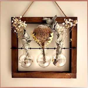 Rustiek aan de muur hangend terrarium