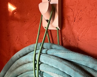 Support mural pour cordon imprimé en 3D | Organiseur de cordon d'alimentation et de tuyau | Garage et atelier de stockage