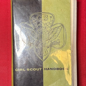 Girl Scout Handbook, Intermediate Program, Girl Scouts of the USA, Paperback Book, Twenty First Impression, 1959