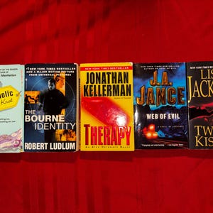 Pocketbokpaket, vintage, Lisa Jackson, J. A. Jance, Jonathan Kellerman, Robert Ludlum, Sophie Kinsella,