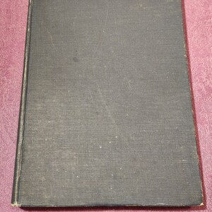 Chambers Shorter Six Figure Mathematical Tables, door L.J. Comrie, M.A. PH.D., F.R.S., hardcover, 1972
