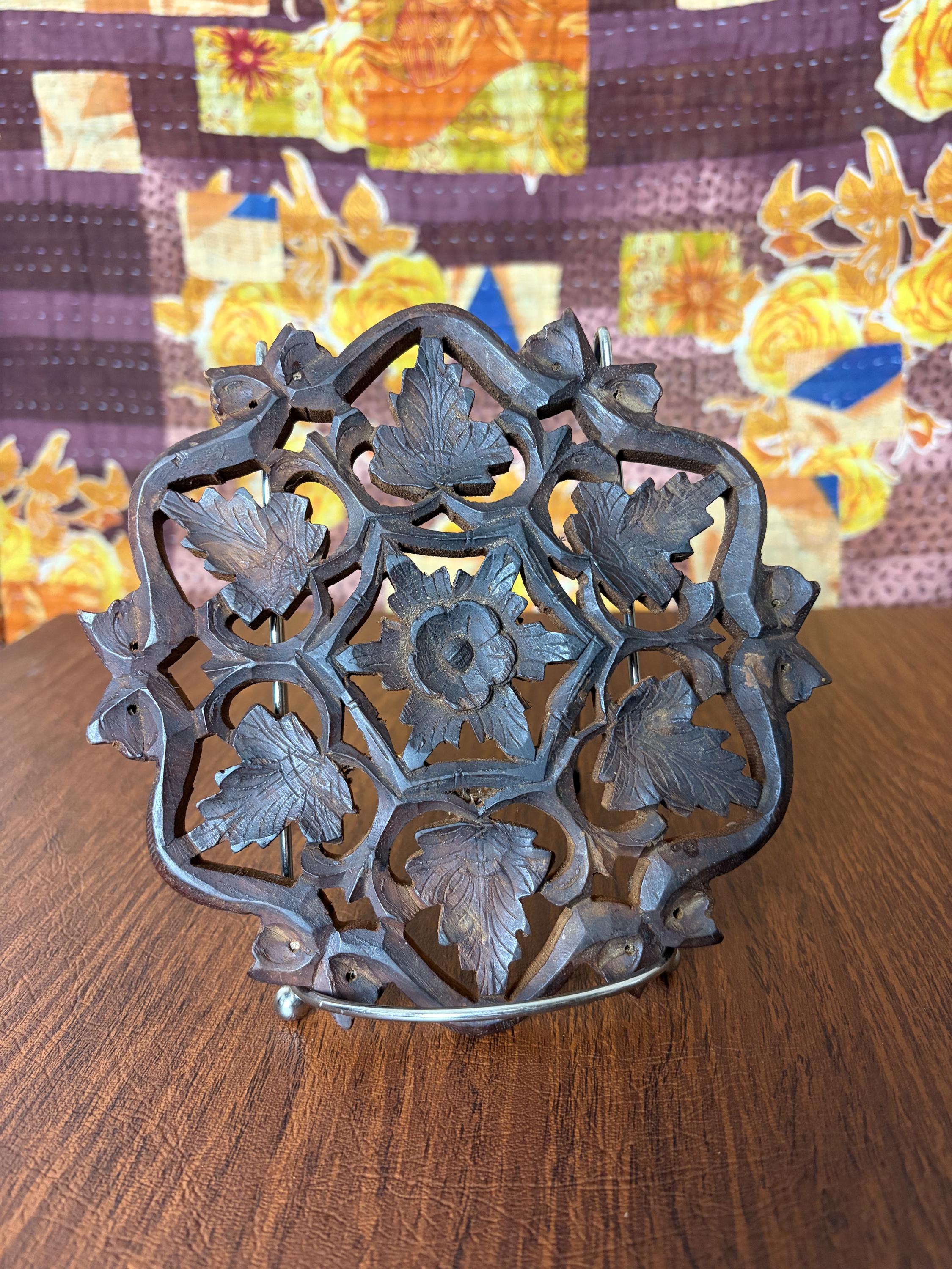 手彫りの鍋敷き - Etsy 日本