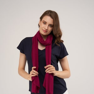 Lenço australiano luxuoso superfino de lã merino magenta leve, cachecol de lã merino puro certificado pela RWS, envoltório de lã eco merino