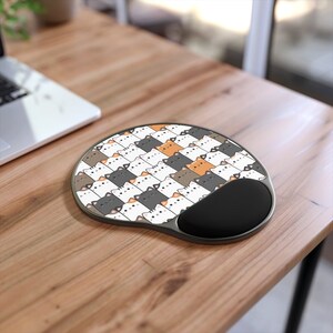 Ergonomic Cat Faces Mouse Pad with Wrist Support – Cute, Comfortable, Non-Slip, Memory Foam, Durable, Office, Gaming, Desk Accessory