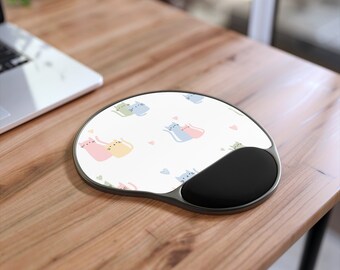 Ergonomic Mouse Pad with Colorful Drawn Cats – Wrist Support, Non-Slip, Memory Foam, Fun Office & Gaming Desk Accessory