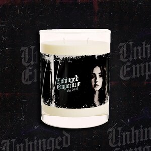 Candela profumata gotica 'Unhinged Ophelia', Emo Haunting, in vetro pieno, 11 once, portacandele, arredamento per la casa, decorazione di Halloween, estetica dark immagine 1