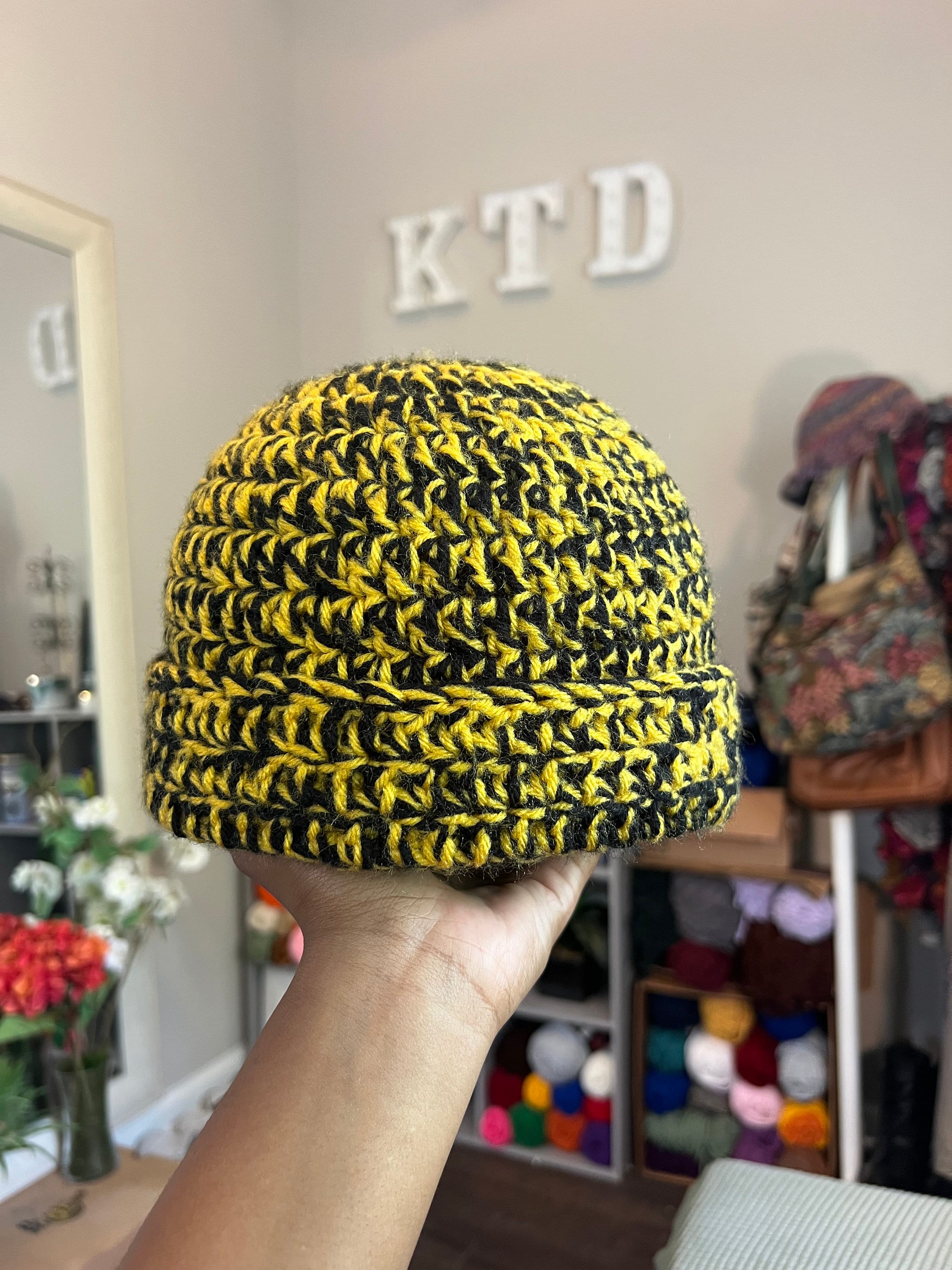 Crochet Beanie with 2-3 Colors (Custom)