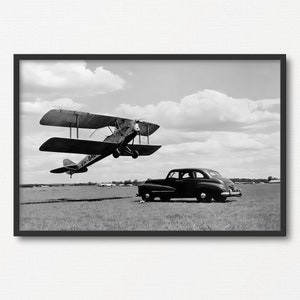 Avión y coche Encuentro cercano, Arte de pared en blanco y negro, Decoración de la pared del avión, Regalo del avión, Impresión de fotos vintage antiguas