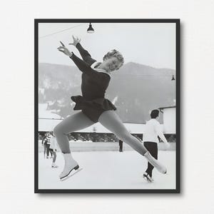 Retro Ice Skating Wall Art, Black and White Photo Figure Skating Print, Vintage Winter Sports Photography Decor, Winter Sports Lover Gift
