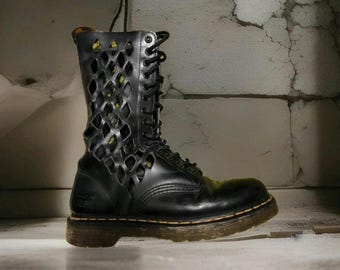 Stivali Jean Paul Gaultier x Dr. Martens a 14 fori, taglia 40, colore diamante