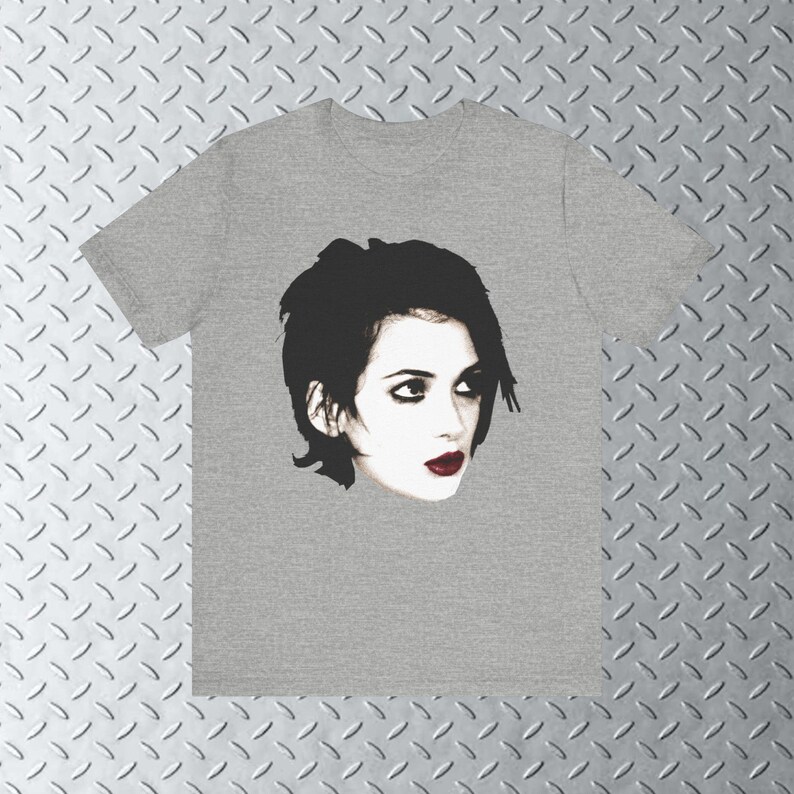 Streetwear gótico Y2K, Camiseta Opium, Camiseta com estampa Winona, Camiseta gótica, Camiseta BeetleJ. Film, Camiseta com estampa Y2K, Camiseta com arte gótica imagem 5