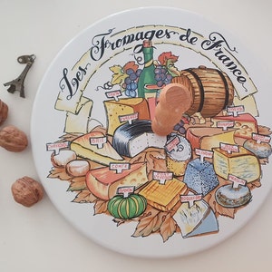 The Laughing Cow Cheese Platter and Service With 4 Knives