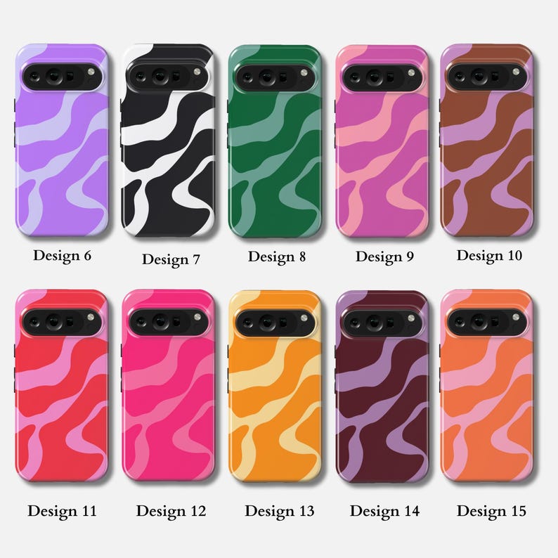Puede incluir: Una colecci&oacute;n de diez fundas para tel&eacute;fono con dise&ntilde;os ondulados y coloridos. Las fundas presentan varias combinaciones de colores, incluyendo morado, blanco y negro, verde, rosa, marr&oacute;n, rojo, naranja y burdeos. Cada funda tiene un recorte para la c&aacute;mara y est&aacute; numerada.