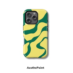 Chic Green Phone Case – Compatible with iPhone 16/15/14 – MagSafe & Durable Design